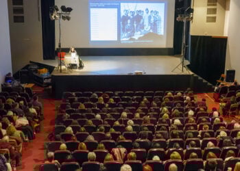 Η Ελένη Κυραμαργιού ήταν καλεσμένη στον κύκλο ανοιχτών μαθημάτων «Η Ιστορία της Ελλάδας του 20ού αιώνα» του Δήμου Ζωγράφου και των ΑΣΚΙ. Δευτέρα 9 Μαρτίου 2026 (φωτ.: Δήμος Ζωγράφου)