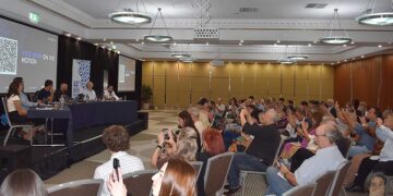 (Φωτ.: Facebook/ Syndesmos Connecting People and Their Stories)