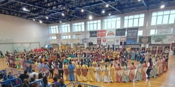 Στιγμιότυπο από παλαιότερο Φεστιβάλ Ποντιακών Χορών Παιδιών & Εφήβων (φωτ.: Facebook / Ένωση Ποντίων Πιερίας)