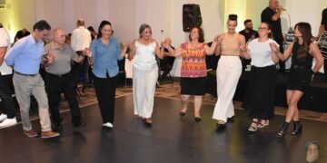 Τα μέλη της «Παναγίας Σουμελά» δεν άφησαν στιγμή άδεια την πίστα του χορού (φωτ.: facebook/Syndesmos Connecting People and Their Stories)