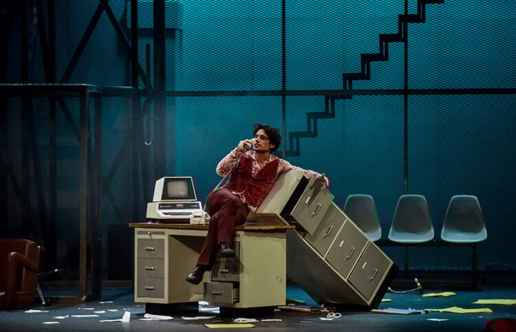 Ο Πάνος Βλάχος πρωταγωνιστής στη θεατρική παράσταση «Ο τυχαίος Θάνατος ενός αναρχικού», σε σκηνοθεσία Γιάννη Κακλέα. Τετάρτη 1 Δεκεμβρίου 2021 (φωτ.: PanoramaPress / Ηλία Κουτουλογέννης)