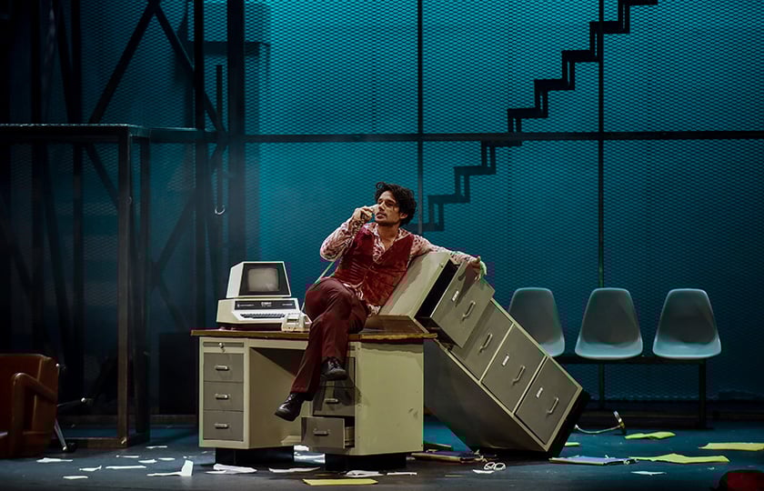 Ο Πάνος Βλάχος πρωταγωνιστής στη θεατρική παράσταση «Ο τυχαίος Θάνατος ενός αναρχικού», σε σκηνοθεσία Γιάννη Κακλέα. Τετάρτη 1 Δεκεμβρίου 2021 (φωτ.: PanoramaPress / Ηλία Κουτουλογέννης)