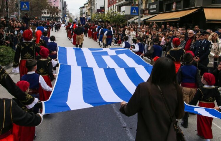 Στιγμιότυπο από την παρέλαση της 25ης Μαρτίου στη Λάρισα (φωτ.: EUROKINISSI/Λεωνίδας Τζέκας)