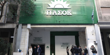 Στιγμιότυπο από τις εσωκομματικές εκλογές του ΠΑΣΟΚ, στα κεντρικά της Χαριλάου Τρικούπη. Κυριακή 15 Μαρτίου 2026 (φωτ.: EUROKINISSI / Δανάη Δαυλοπούλου)
