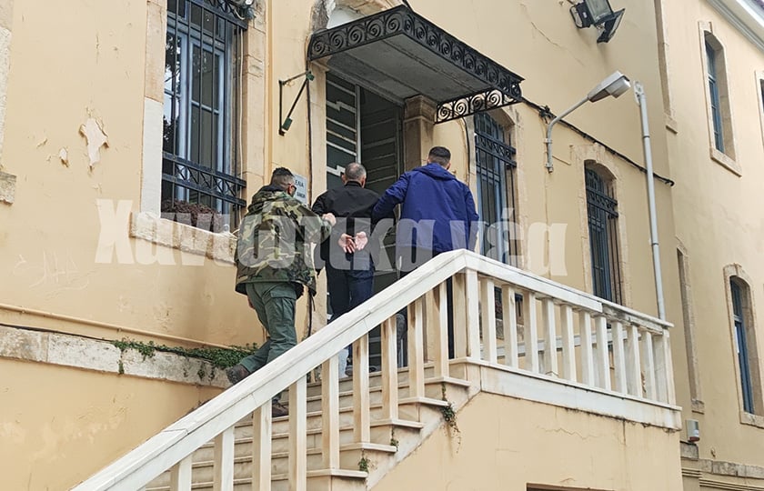 Ο 58χρονος Πολωνός στην Εισαγγελία Πρωτοδικών Χανίων, Παρασκευή 13 Μαρτίου 2026 (φωτ.: Χανιώτικα Νέα)