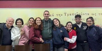 Το νέο ΔΣ του «Εύξεινου Πόντου» Κορυδαλλού (φωτ.: Σύλλογος Ποντίων Κορυδαλλού «Εύξεινος Πόντος»)