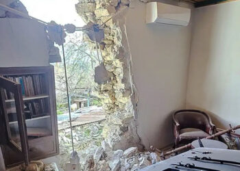 Ζημιές σε σπίτι στο χωριό Ψήνα του Δήμου Δωδώνης (φωτ.: epirusgate.gr)