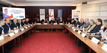 Στιγμιότυπο από την 1η Συνάντηση της Τουρκικής Κοινότητας των Βαλκανίων, η οποία φιλοξενήθηκε στις 20 Δεκεμβρίου 2025 στα Σκόπια (πηγή: Humanitarian Relief Foundation)