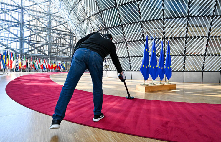 Προετοιμασία για την άφιξη των ηγετών των χωρών μελών της Ευρωπαϊκής Ένωσης, για τη Σύνοδο Κορυφής στις 19 και 20 Μαρτίου 2026 (φωτ.: European Union)