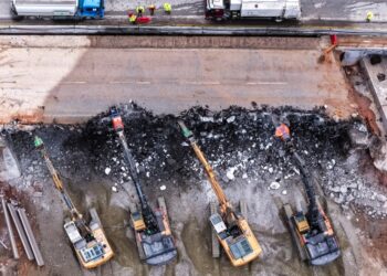 Στιγμιότυπο από την κατεδάφιση της γέφυρας του Πανοράματος, τον περασμένο Ιανουάριο λόγω των εργασιών του FlyOver (φωτ.: ΜΟΤΙΟΝΤΕΑΜ/Βασίλης Βερβερίδης)