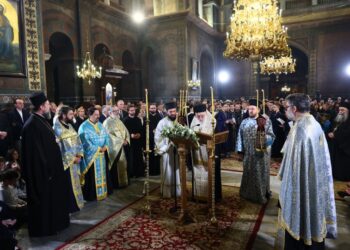 Ο αρχιεπίσκοπος Ιερώνυμος (κέντρο) στη διάρκεια της Ακολουθίας των Χαιρετισμών (φωτ.: EUROKINISSI/Ραφαήλ Γεωργιάδης)