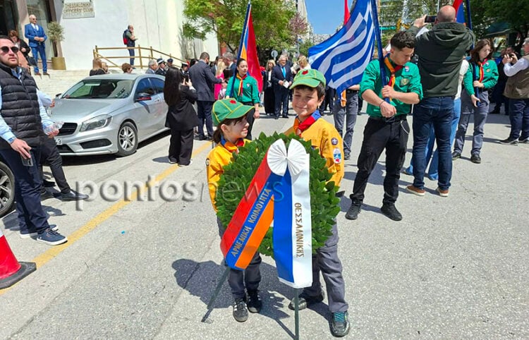 Πάντα μπροστά η αρμενική νεολαία (φωτ.: Ρωμανός Κοντογιαννίδης)