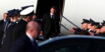 Άφιξη του Προέδρου της Γαλλίας Emmanuel Macron (φωτ. Σωτήρης Δημητρόπουλος/EUROKINISSI)