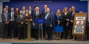 Η πανηγυρική έναρξη της σημερινής συνεδρίασης στο ΧΑ