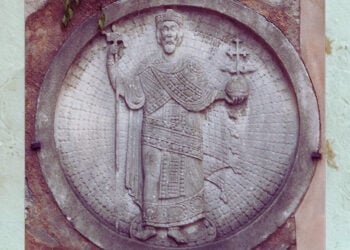 Ανάγλυφη παράσταση του Αλέξιου Α' Κομνηνού, Campiello de Cà Angaran, Βενετία, αρχές 12ου αιώνα (πηγή: Wikipedia)