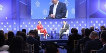 Ο Αλέξης Τσίπρας, τη δεύτερη ημέρα εργασιών του 11ου Οικονομικού Φόρουμ των Δελφών (φωτ.: Γιάννης Παναγόπουλος
/EUROKINISSI)