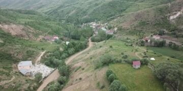 Άποψη του χωριού Δερέταμ σήμερα, στον νομό Σεβάστειας (φωτ.: facebook.com/Ihsan.Tursunn)