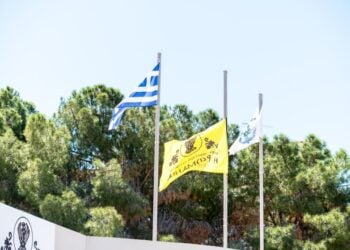 (Φωτ.: facebook.com/PontioiGlyfadas)