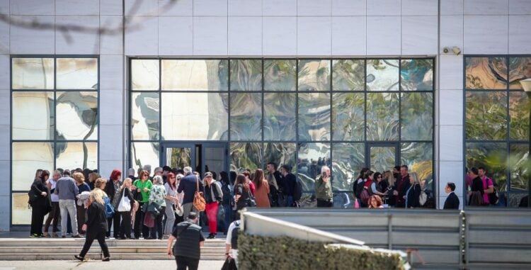 Εικόνα απο την οδό Λουκάρεως όπου το πρωί 89χρονος έκανε ένοπλη επίθεση (φωτ.:  Σωτήρης Δημητρόπουλος/ EUROKINISSI)