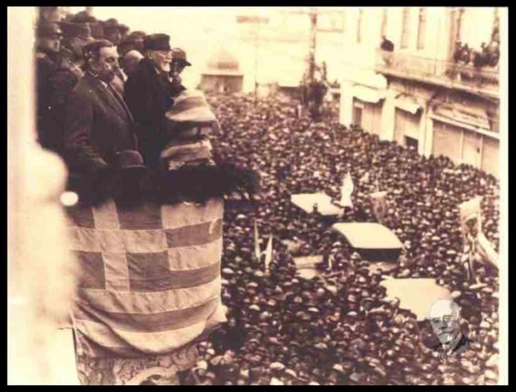 Ο Ελευθέριος Βενιζέλος μιλάει στον λαό της Θεσσαλονίκης (πηγή: Εθνικό Ίδρυμα «Ελευθέριος Κ. Βενιζέλος»/ venizelosarchives.gr)