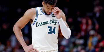 Ο Γιάννης Αντετοκούνμπο σε εκτός έδρας αγώνα με τους Ατλάντα Χοκς, 19 Ιανουαρίου 2026 (φωτ.:   EPA / Erik S. Lesser)