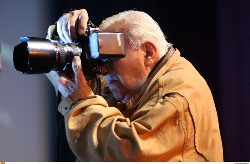 Ο αείμνηστος φωτογράφος της Θεσσαλονίκης Γιάννης Κυριακίδης στην τελετή έναρξης του 49ου Φεστιβάλ Κινηματογράφου (φωτ.: Βασίλης Βερβερίδης/ MotionTeam)