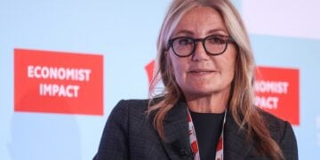 Η Μαρέβα Γκραμπόφσκι - Μητσοτάκη στην 8η Σύνοδο Αειφορίας για τη ΝΑ Ευρώπη και τη Μεσόγειο του Economist (φωτ. αρχείου: ΑΠΕ-ΜΠΕ/ ECONOMIST IMPACT/ΒΑΣΙΛΗΣ ΡΕΜΠΑΠΗΣ)