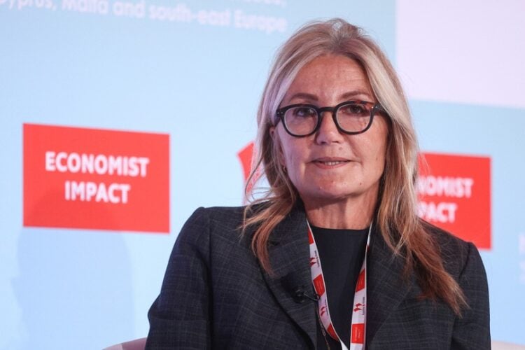 Η Μαρέβα Γκραμπόφσκι - Μητσοτάκη στην 8η Σύνοδο Αειφορίας για τη ΝΑ Ευρώπη και τη Μεσόγειο του Economist (φωτ. αρχείου: ΑΠΕ-ΜΠΕ/ ECONOMIST IMPACT/ΒΑΣΙΛΗΣ ΡΕΜΠΑΠΗΣ)
