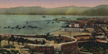 Άποψη της Σμύρνης, γύρω στο 1800 (πηγή: tr.pinterest.com/hulyaozar/)