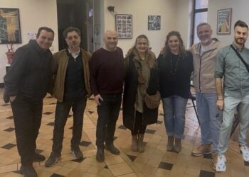 Το νέο ΔΣ του ομογενειακού συλλόγου (φωτ.: facebook.com/syllogos.kamiankenargos?locale=el_GR)