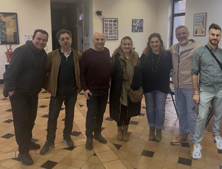 Το νέο ΔΣ του ομογενειακού συλλόγου (φωτ.: facebook.com/syllogos.kamiankenargos?locale=el_GR)