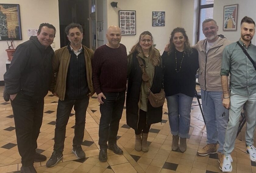 Το νέο ΔΣ του ομογενειακού συλλόγου (φωτ.: facebook.com/syllogos.kamiankenargos?locale=el_GR)