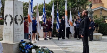 Κατάθεση στεφάνου στο μνημείο για την ΕΟΚΑ, Τετάρτη 1 Απριλίου 2026 (φωτ.: Facebook / Τεμέτερον - Σύλλογος Ποντίων Αμμοχώστου)