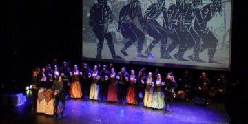 Στιγμιότυπο από την εμφάνιση των «Αργοναυτών-Κομνηνών» στο Μέγαρο Μουσικής Αθηνών, Πέμπτη 16 Απριλίου 2026 (φωτ.: Facebook / Σύλλογος Ποντίων «Αργοναύται-Κομνηνοί»)