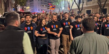 Πορεία προς την πρεσβεία της Τουρκίας στην Αθήνα για τα 111 χρόνια από τη Γενοκτονία των Αρμενίων, 24 Απριλίου 2026 (φωτ.: Facebook / Αρμενική Εθνική Επιτροπή Ελλάδος - Armenian National Committee of Greece)