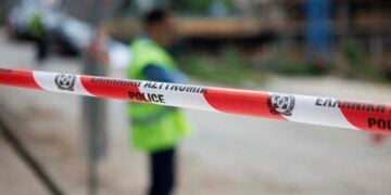 Κορδέλα της αστυνομίας (φωτ.: ΑΠΕ-ΜΠΕ / Αχιλλέας Χήρας)