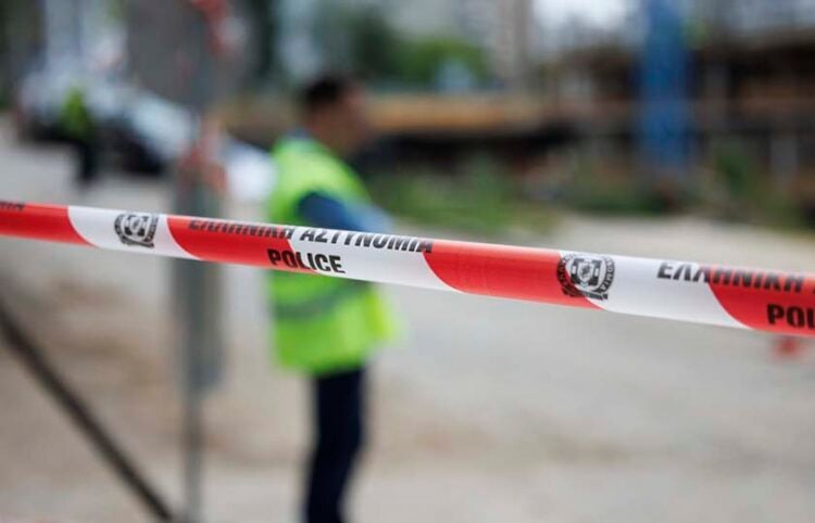 Κορδέλα της αστυνομίας (φωτ.: ΑΠΕ-ΜΠΕ / Αχιλλέας Χήρας)