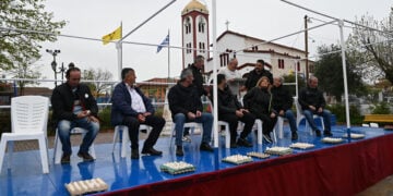 Οι αυγομάχοι στις θέσεις τους, στον Άνω Άγιο Ιωάννη. 13 Απριλίου 2026 (φωτ.: Facebook / Δήμος Κατερίνης)