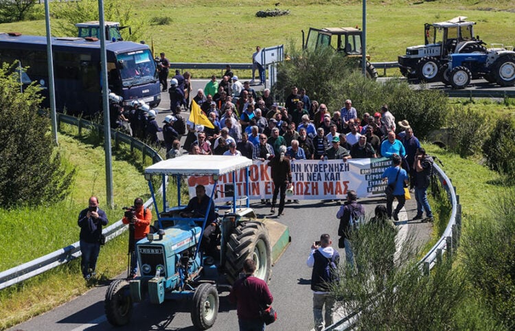 Αγροτική κινητοποίηση στον Ε-65, στο ύψος του κόμβου της Καρδίτσας. Μεγάλη Τρίτη 7 Απριλίου 2026 (φωτ.: EUROKINISSI / Λεωνίδας Τζέκας)