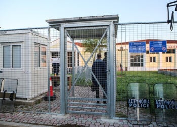 Αστυνομικά μέτρα στο ΓΑΙΟΠΟΛΙΣ της Λάρισας όπου συνεδριάζει το 
Τριμελές Εφετείο Κακουργημάτων, για την υπόθεση των Τεμπών. Μ. Δευτέρα 6 Απριλίου 2026 (φωτ.: EUROKINISSI / Λεωνίδας Τζέκας)