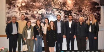 Στιγμιότυπο από την εκδήλωση για τα 111 χρόνια από τη Γενοκτονία των Αρμενίων, Σάββατο 25 Απριλίου 2026 (φωτ.: inaoussa.gr)