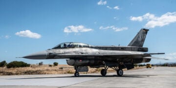 Eκσυγχρονισμένο μαχητικό αεροσκάφος F-16 στην έκδοση Viper, της ελληνικής Πολεμικής Αεροπορίας (φωτ.: ΕΑΒ)