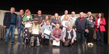 Οι συντελεστές της παράστασης (φωτ.: facebook / ΠΟΕ)