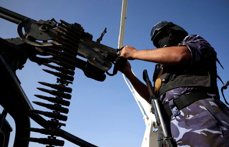 Πολεμιστής των Χούθι στον πόλεμο της Μέσης Ανατολής (φωτ.: EPA / Yahya Arhab)