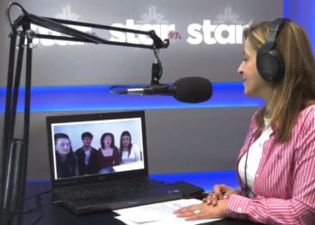 Στιγμιότυπο από τη συνέντευξη για την εκδήλωση του 1ου ΕΠΑΛ Καρπενησίου, Τρίτη 28 Απριλίου 2026 (πηγή: Glomex)