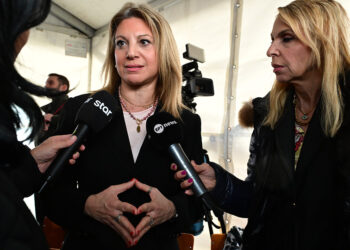 Η Μαρία Καρυστιανού δίνει συνέντευξη για τη δίκη για τα Τέμπη, 
Τετάρτη 1 Απριλίου 2026 (φωτ.: EUROKINISSI / Τατιάνα Μπόλαρη)