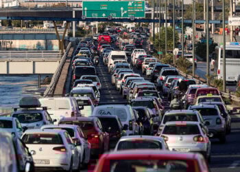 Μια τυπική μέρα στη λεωφόρο Κηφισού (φωτ.: EUROKINISSI / Γιάννης Παναγόπουλος)