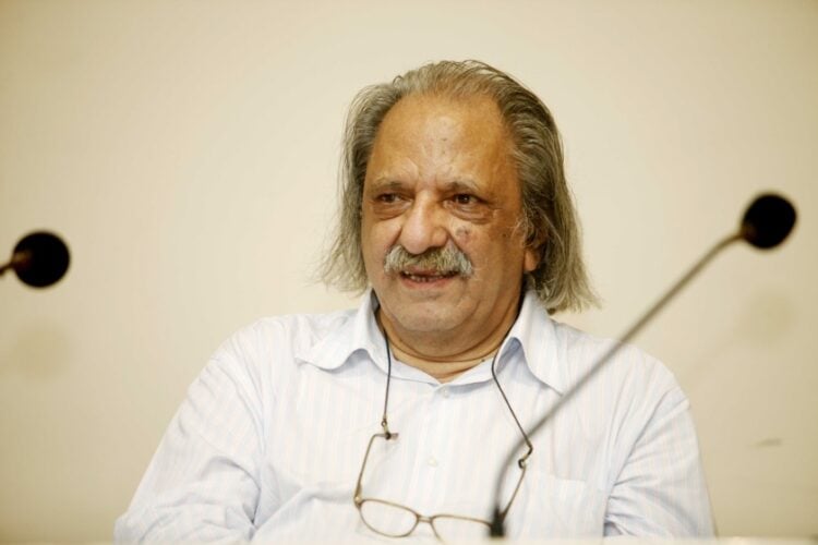 Ο Κώστας Φέρρης στη συνέντευξη Τύπου για το 13ο Μεσογειακό Φεστιβάλ, το 2010, στο Τεχνολογικό Πάρκο Λαυρίου (φωτ. αρχείου: Κώστας Κατωμέρης)