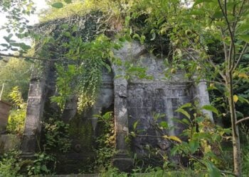 Εικόνα από το χωριό Κρηνίτα του Όφεως διά χειρός Αϊσέ Τουρσούν, το 2017 (φωτ.: facebook.com/Epoulim)