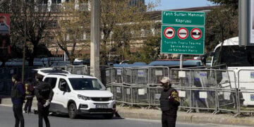 Από το σημείο όπου έλαβε χώρα η επίθεση (φωτ.: EPA)